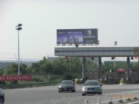 闽商地产高速收费站广告